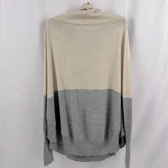Smartwool Nokoni Colorblock poncho/sweater cowl neck in Natural & Silver size S - Picture 7 of 13